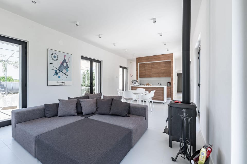 Living room, Photo of the whole room