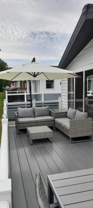 Day, Balcony/Terrace, Seating area