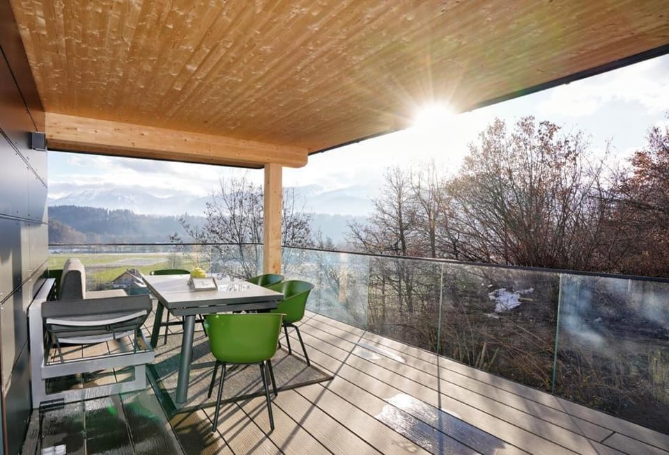 Modernes Ferienhaus mit Panoramablick House in Carinthia, Austria