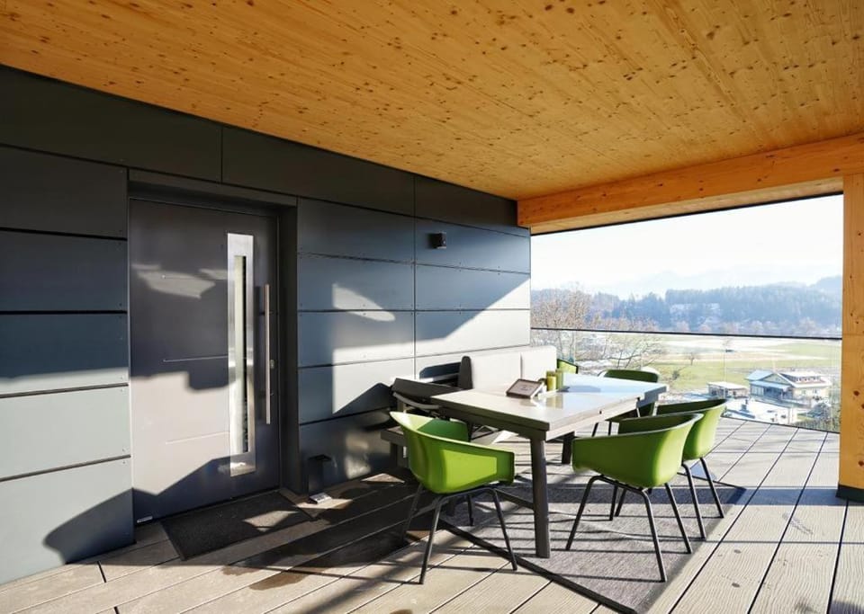 Modernes Ferienhaus mit Panoramablick House in Carinthia, Austria
