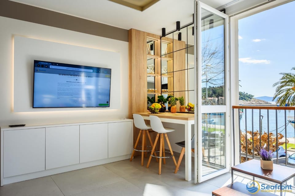 View (from property/room), Living room, Sea view