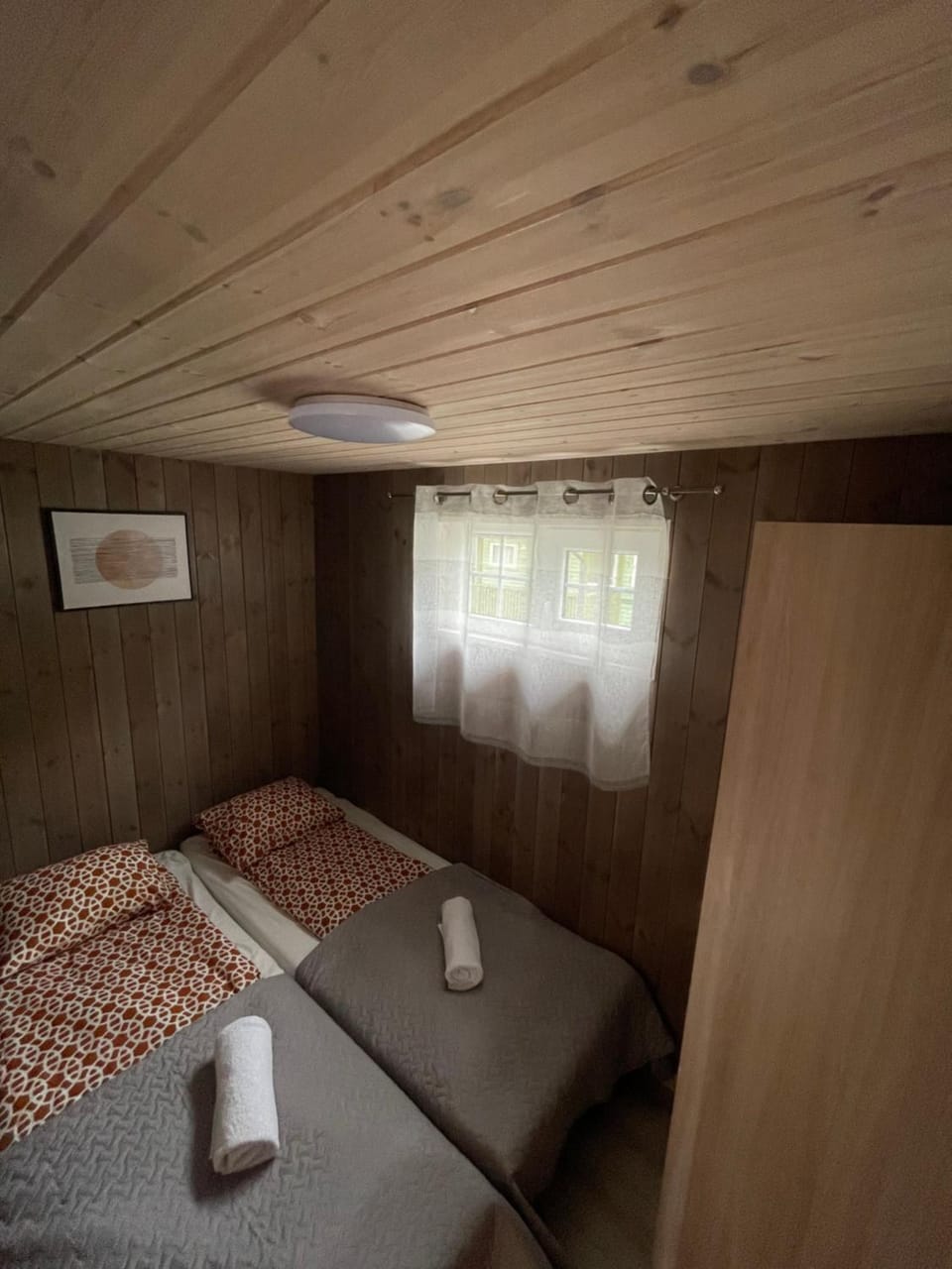 Bed, Photo of the whole room, Bedroom, wardrobe