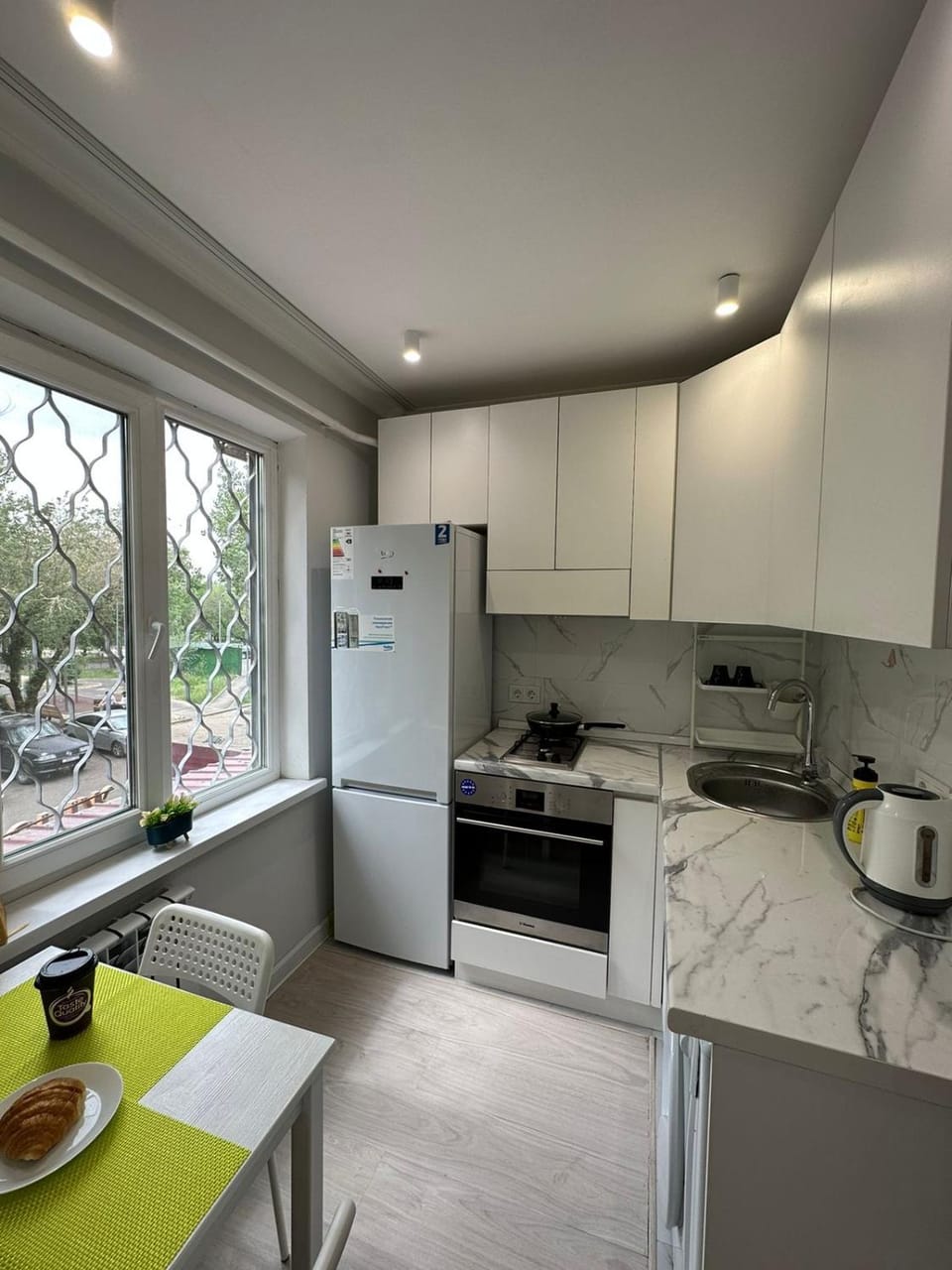 Kitchen or kitchenette, Dining area, pet friendly, stove