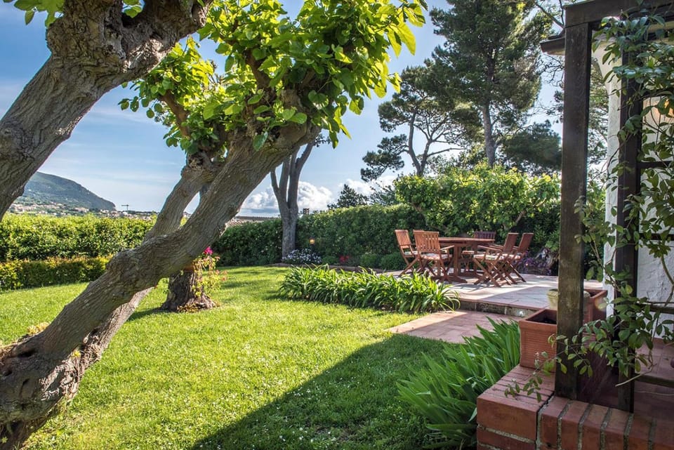 S315 - Sirolo, villa singola con giardino panoramico Apartment in Marche