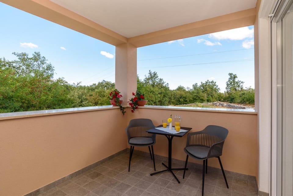 Day, Balcony/Terrace, Seating area