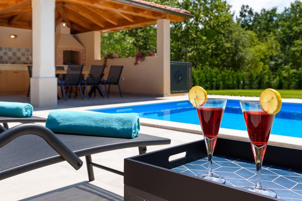 Swimming pool, sunbed