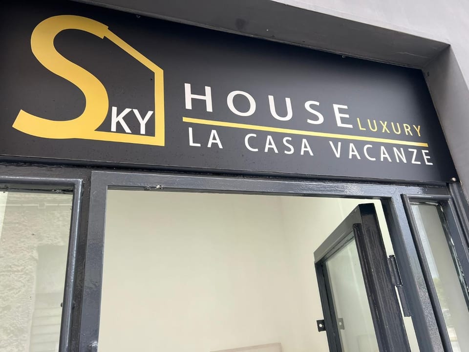 SKY HOUSE LUXURY Apartment in Naples