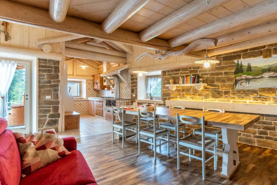 Kitchen or kitchenette, Living room, Dining area