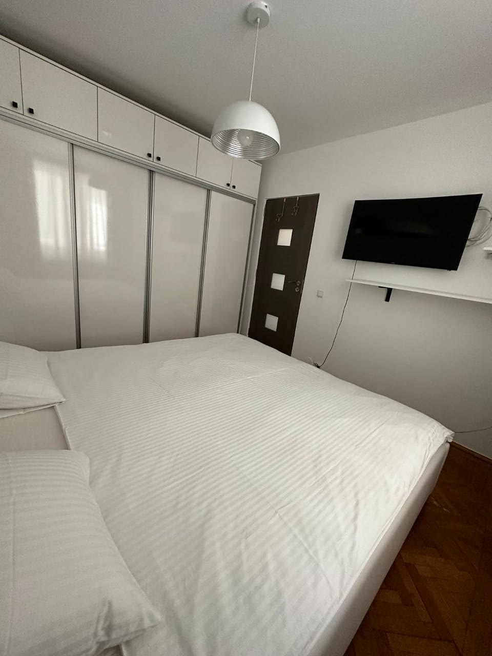 TV and multimedia, Bedroom, wardrobe
