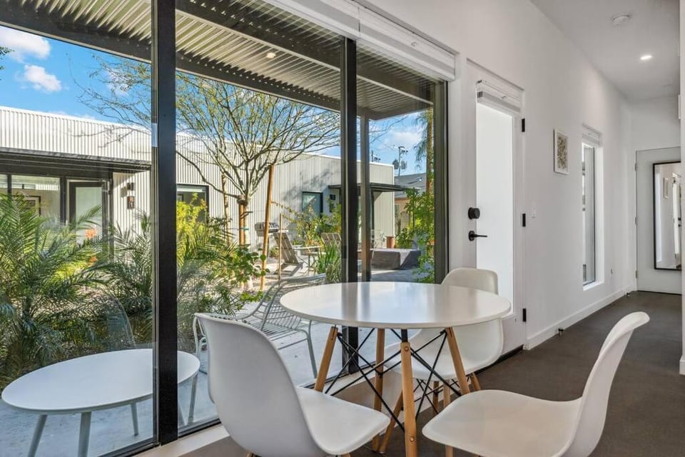 Refreshing 1-bedroom Apartment - 80 Walkscore! Apartment in Phoenix