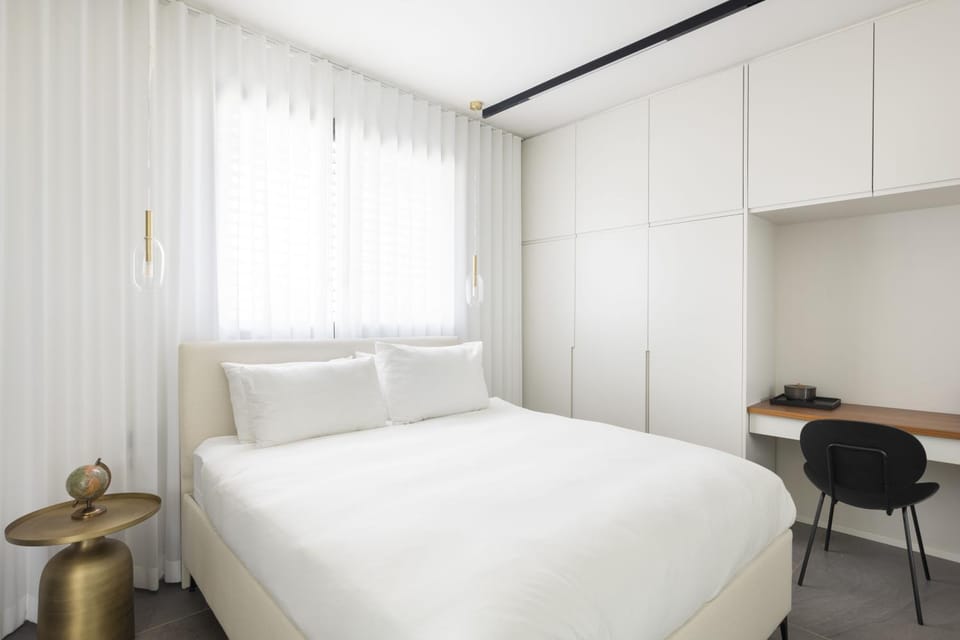 Bed, Bedroom, hair dresser, wardrobe