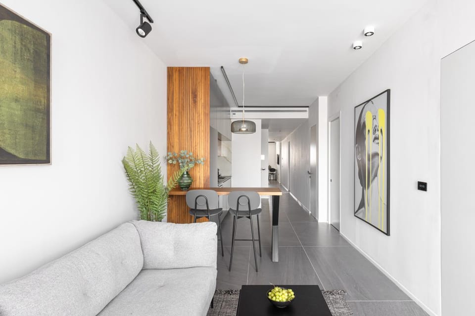 Kitchen or kitchenette, Seating area, Dining area