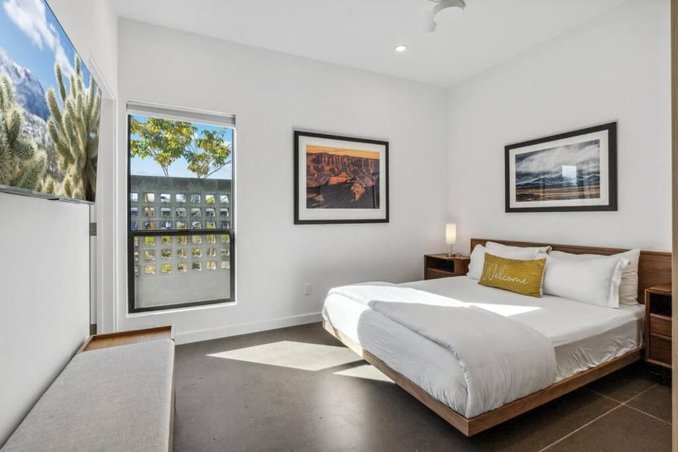Refreshing 2-bedroom Apartment - 80 Walkscore! Apartment in Phoenix