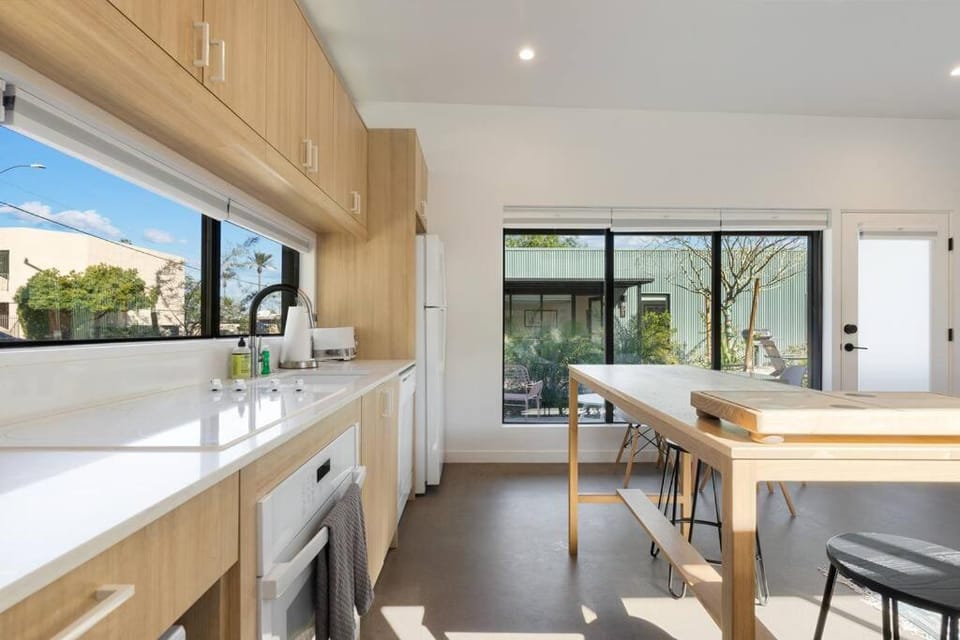 Eco-Friendly 1-bedroom Apartment - 80 Walkscore! Apartment in Phoenix