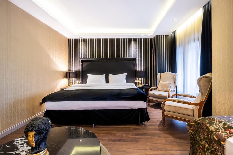 Bed, Bedroom