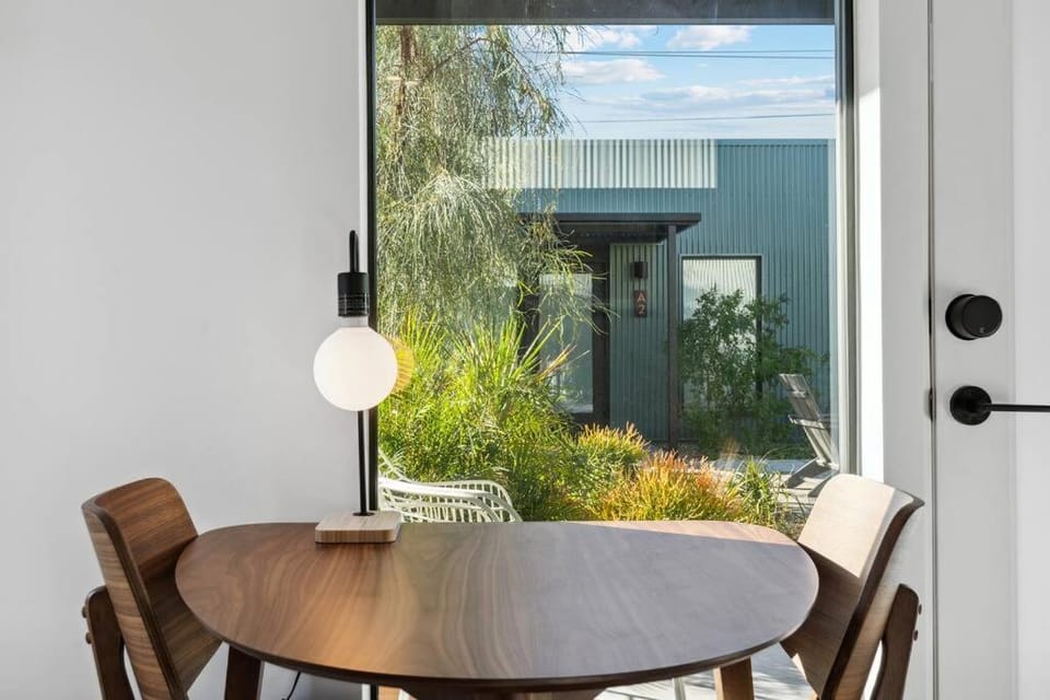 Unique Design 2-bedroom Apartment - 80 Walkscore! Apartment in Phoenix