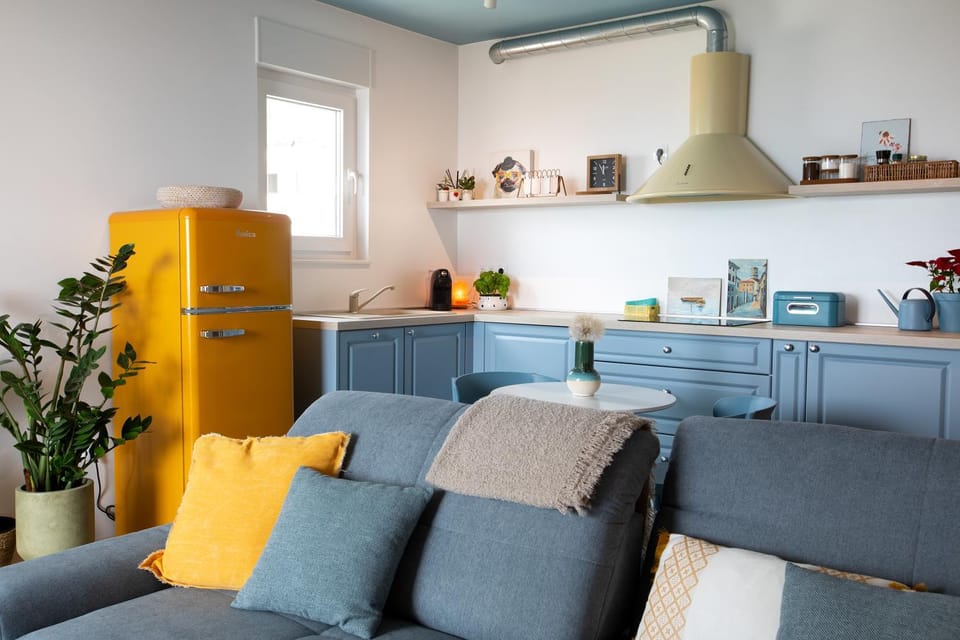 Kitchen or kitchenette, Living room