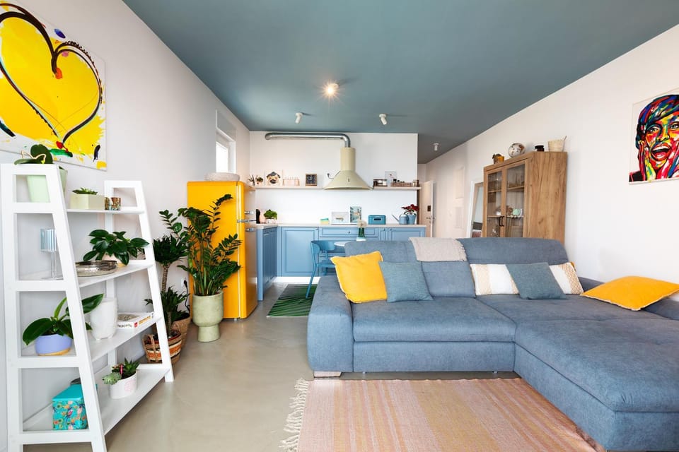 Kitchen or kitchenette, Living room