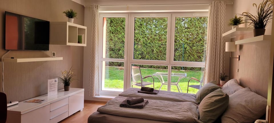 Garden, TV and multimedia, Balcony/Terrace, Balcony/Terrace, Living room, Seating area, Garden view