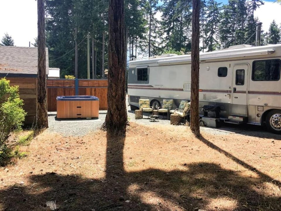 The Great Escape - Shirley & BH House in Vancouver Island