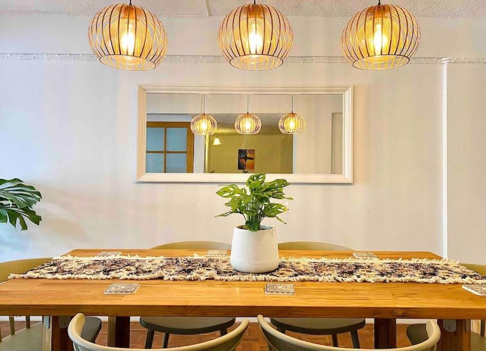 Flip Flop In Townhouse House in Bangkok