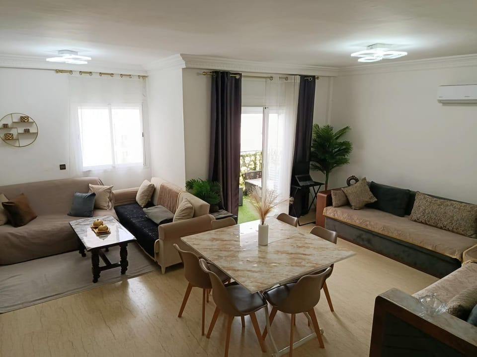 Living room, Seating area, Dining area, air conditioner