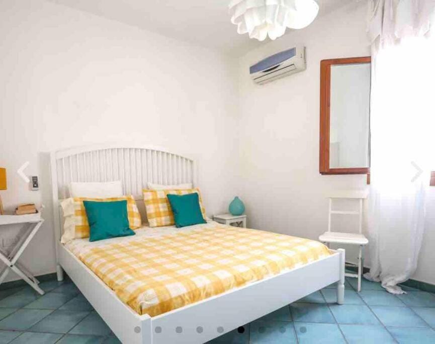Bed, Bedroom, air conditioner