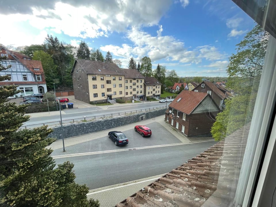 Neighbourhood, City view, Street view, Parking