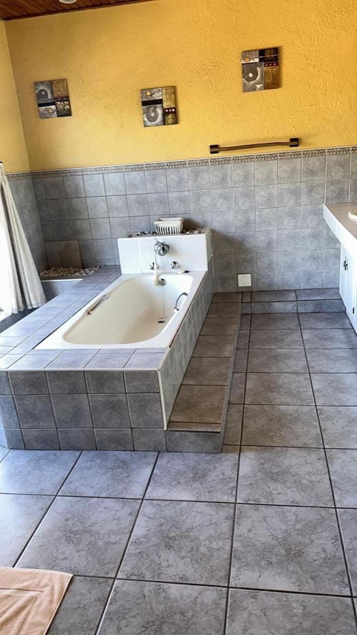 Bathroom, Bath