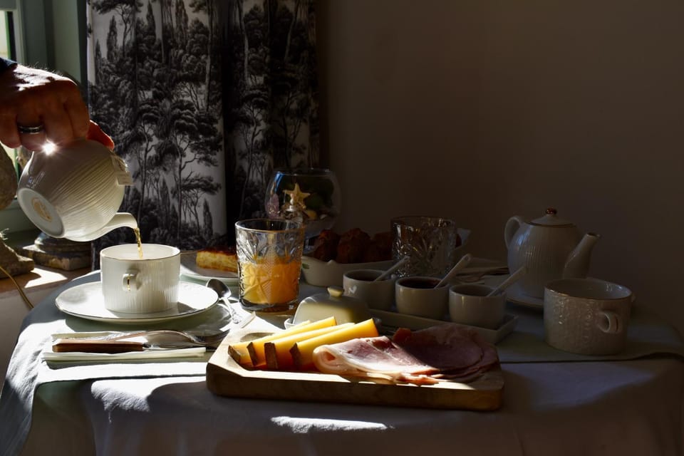 Breakfast, Breakfast, Continental breakfast