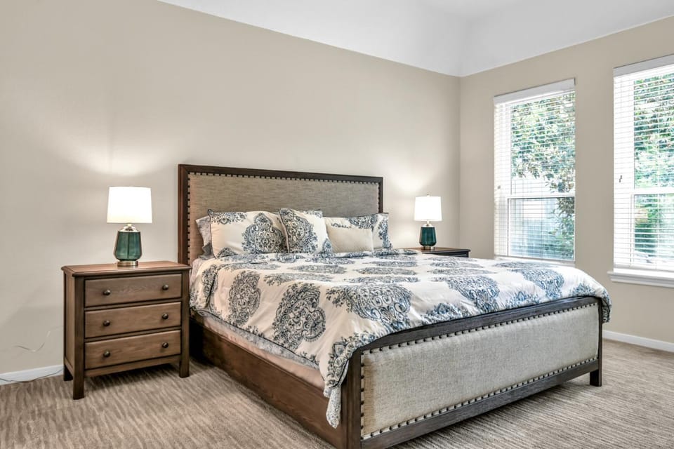Taupewood Pl House in The Woodlands
