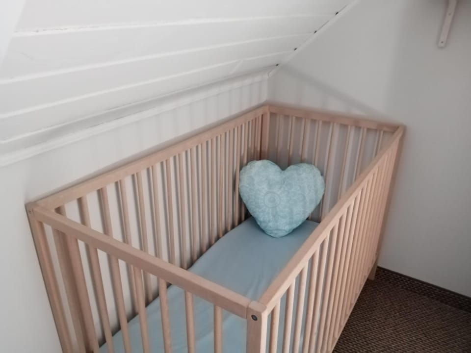 cot
