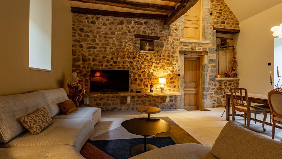 Au fil de l'O hébergement classé 5 étoiles House in Bourgogne-Franche-Comté