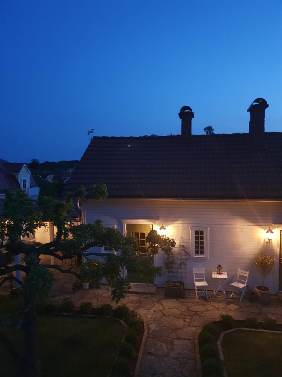 Property building, Night