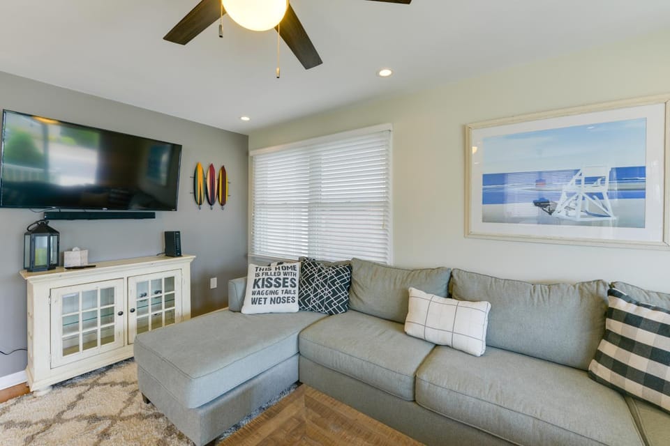 Avalon Vacation Rental w/ Porch & Grill! House in Avalon