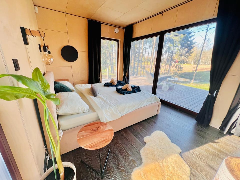 View (from property/room), View (from property/room), Bedroom, Garden view