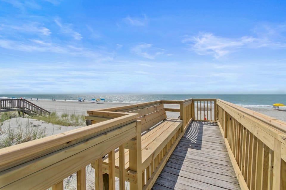 Day, Natural landscape, Summer, Seating area, Beach, Sea view