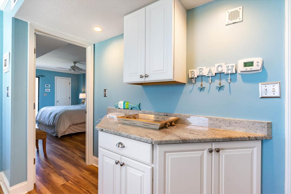 Atalaya Towers Penthouse 1702 House in Garden City