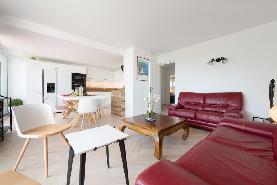 TV and multimedia, Living room, Dining area