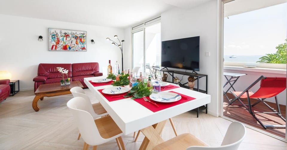 TV and multimedia, Balcony/Terrace, Living room, Dining area, Sea view