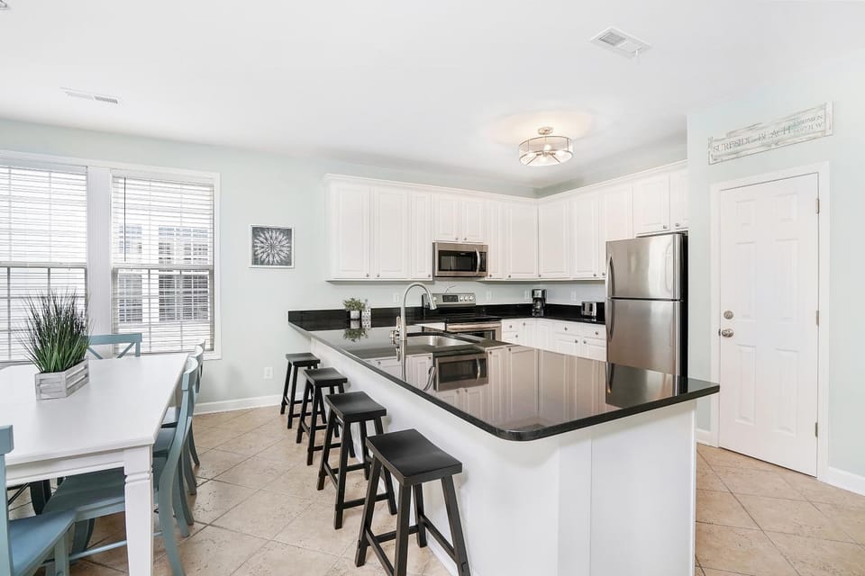 Day, Kitchen or kitchenette, Seating area, Dining area, furniture, microwave, oven