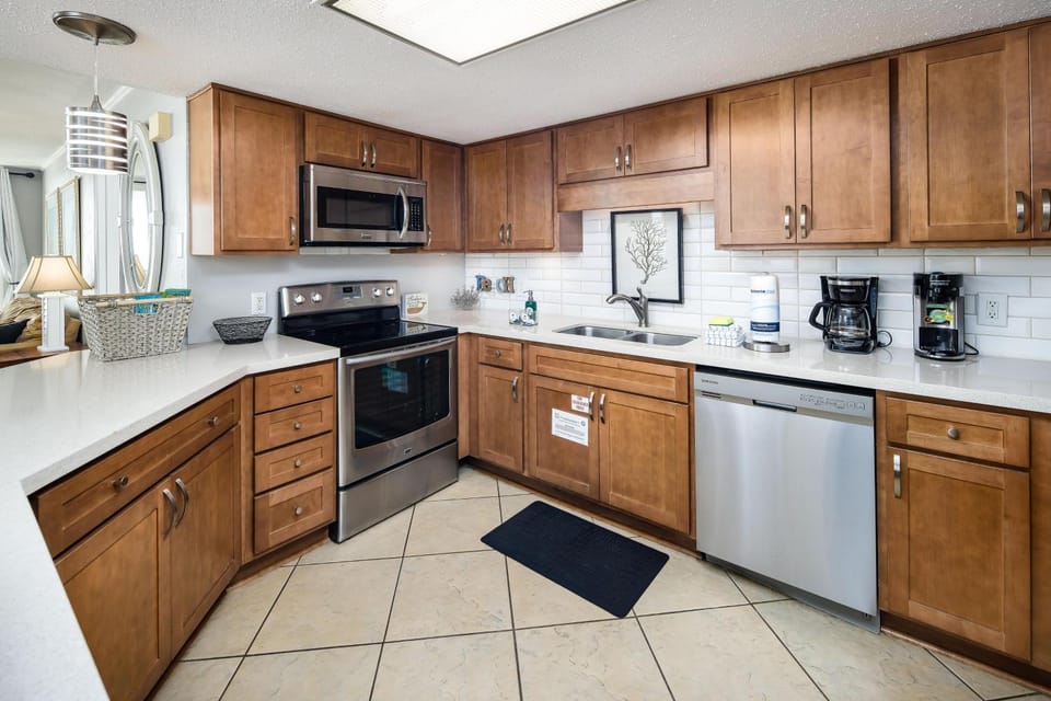 Nautilus 1201 - Gulf Front 2 BR 2nd FLR House in Okaloosa Island