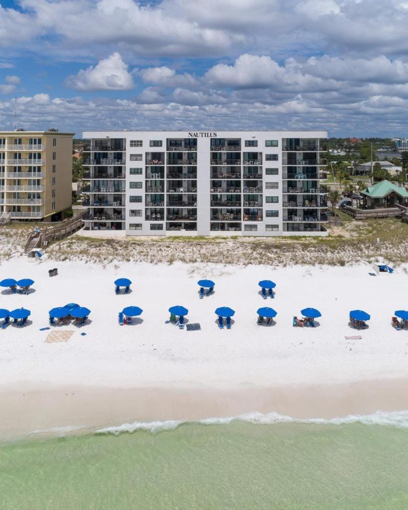 Nautilus 1203 - Gulf Front 2 BR 2 BA 2nd FLR House in Okaloosa Island
