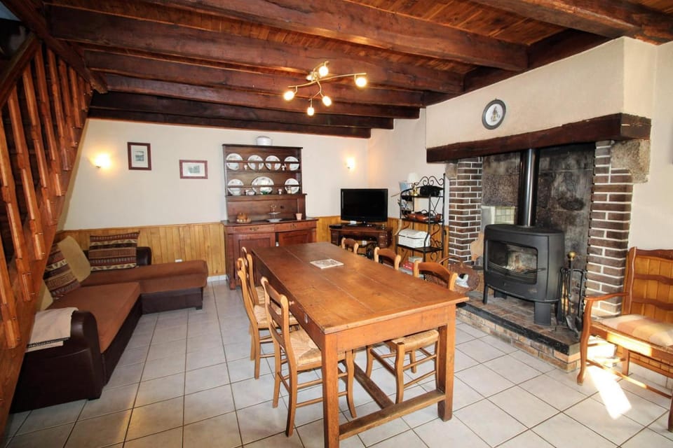 Doueineix House in Nouvelle-Aquitaine