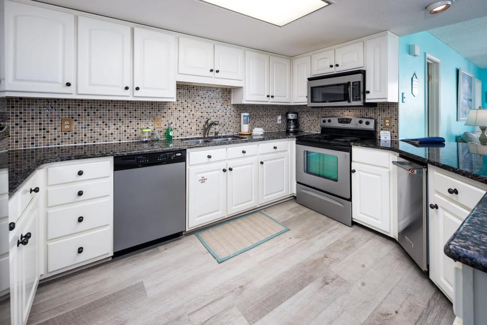Nautilus 1405 - Gulf Front 1 BR - 4th Floor House in Okaloosa Island