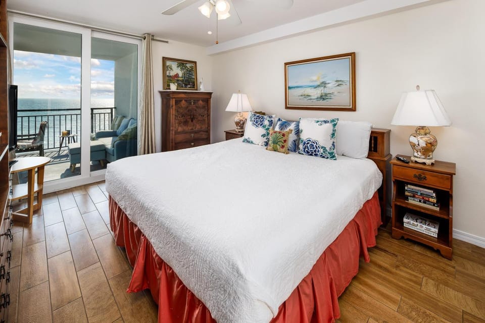 Nautilus 1504 - Gulf Front 2 BR 2 BA - 5th Floor House in Okaloosa Island