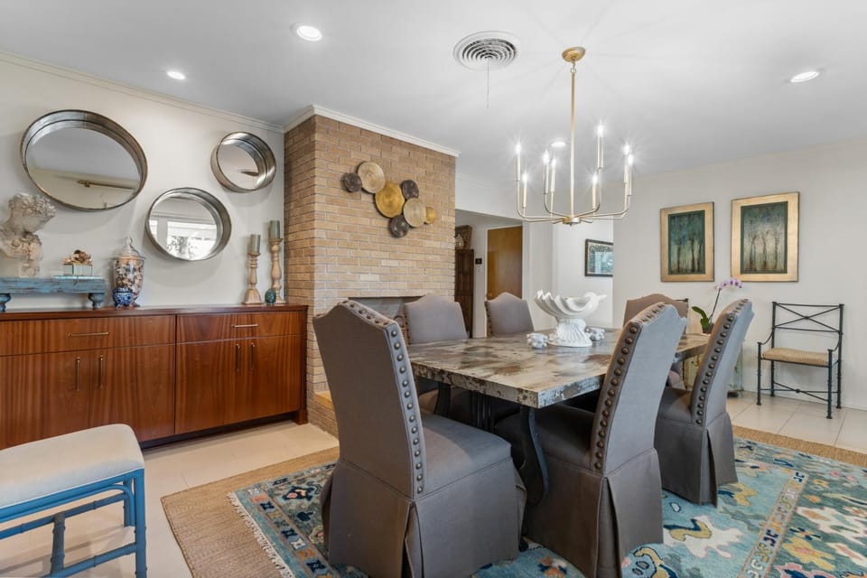 Live Oaks & Marina Views! Ocean Springs Home House in Ocean Springs