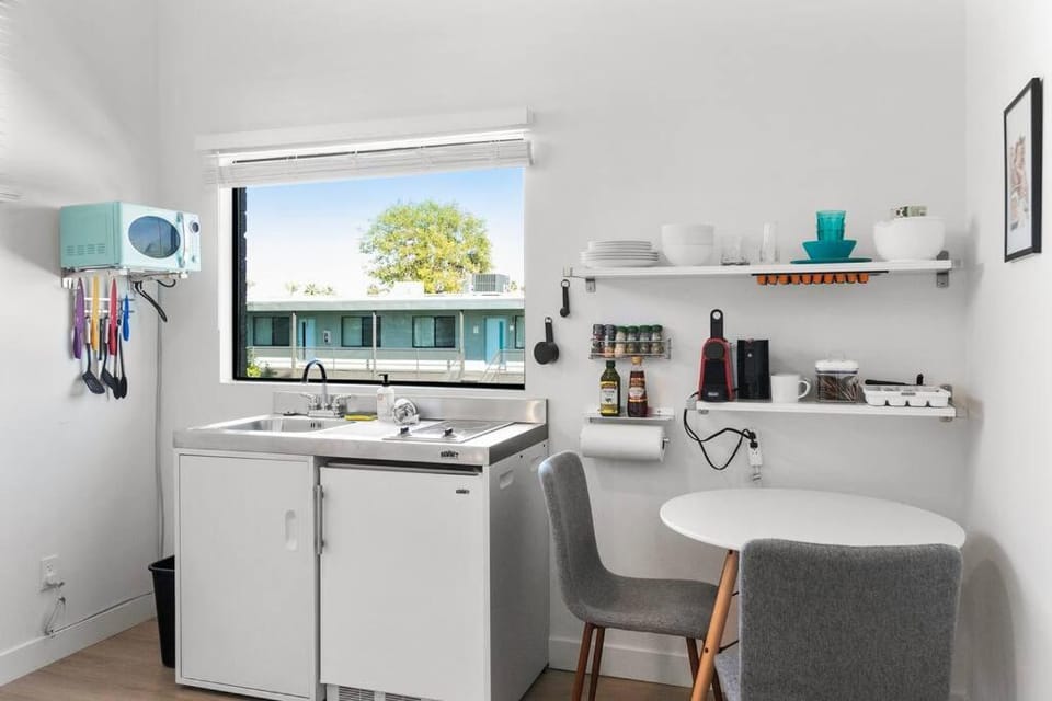 Oldtown Micro Studio Pool View Apartment in Scottsdale