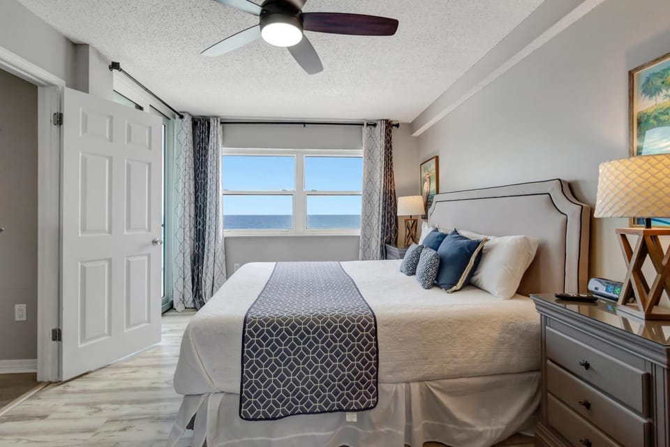 Nautilus 1602 - Gulf Front 1 BR - 6th Floor House in Okaloosa Island