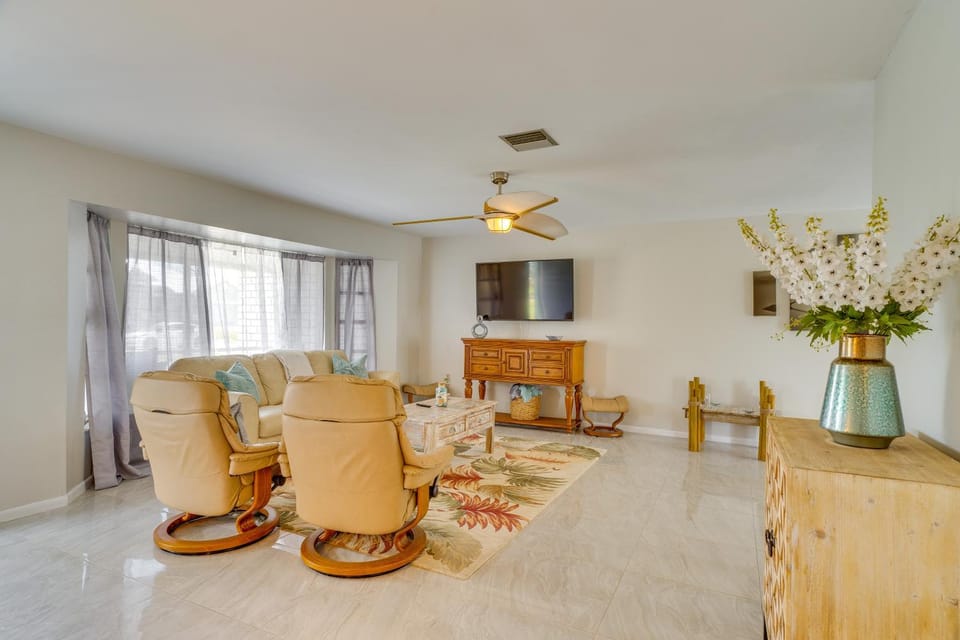 Heated Pool: Canal-Front Rotonda West Retreat House in Rotonda West